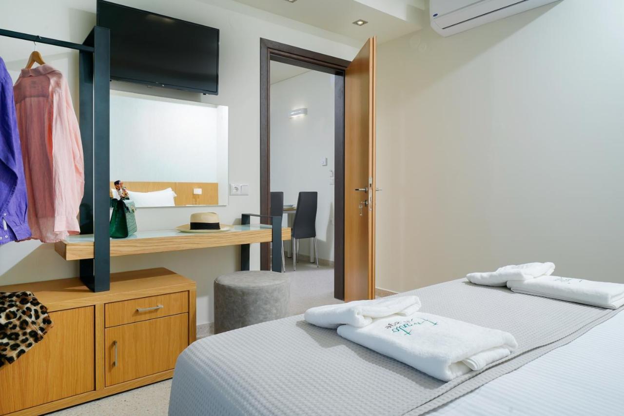 Encanto Village -Apartments โปตอส ภายนอก รูปภาพ